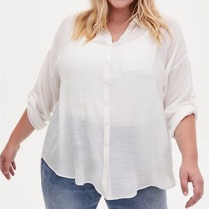 New Torrid White Button Front Pocket Shirt